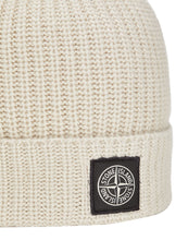 Load image into Gallery viewer, Stone Island N10B5 Beanie
