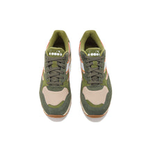 Load image into Gallery viewer, Diadora N902 Trainer

